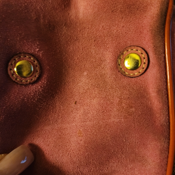 GUC Coach Signature Canvas Shoulder Bag - Picture 14 of 16